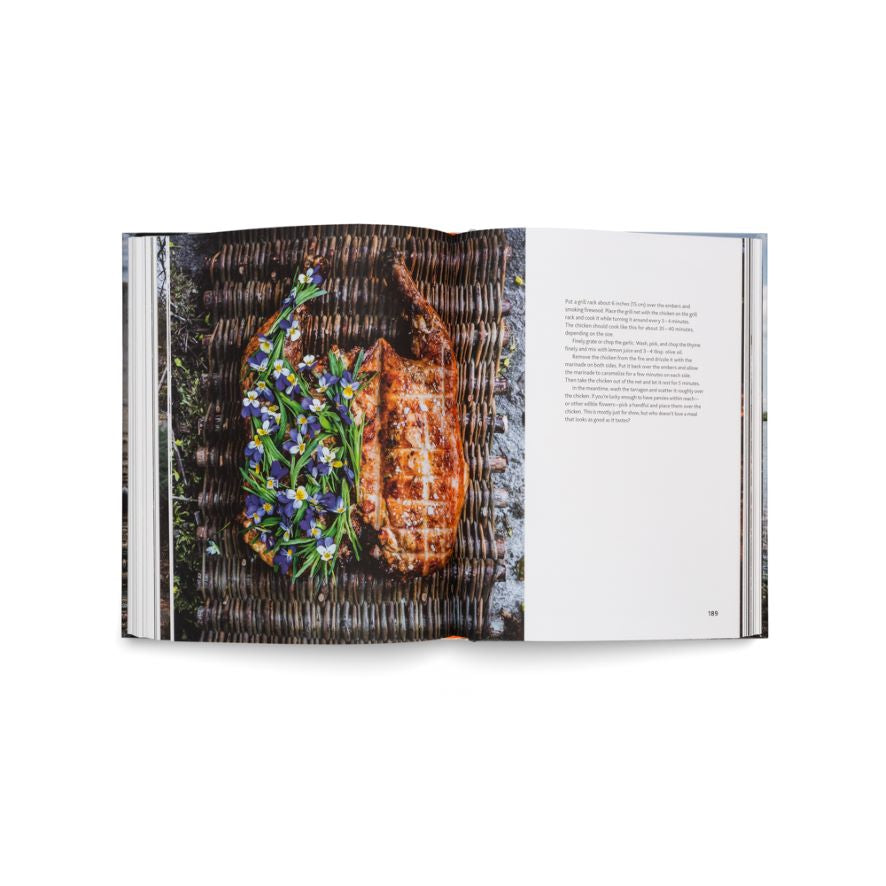 Koffietafelboek Cooking on Fire van gestalten & Eva Helbæk Tram and Nicolai Tram