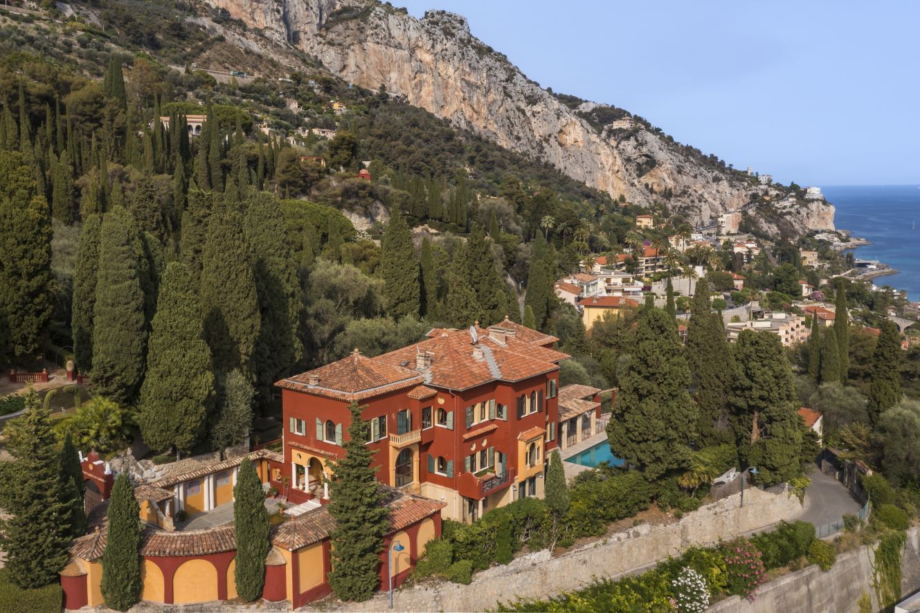 Koffietafelboek Côte d’Azur Living van gestalten & Harriet Thorpe