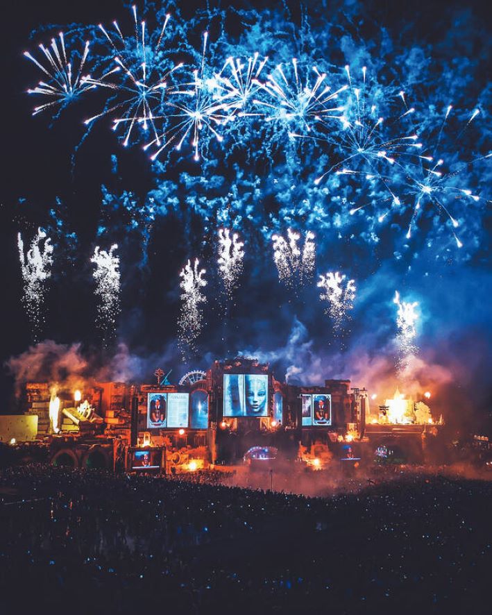 Livre de table basse Célébrez! Les plus grands festivals du monde