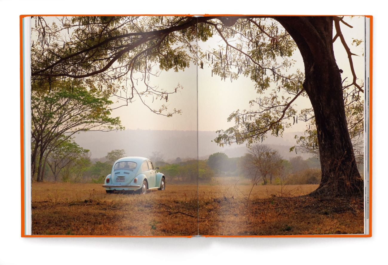 Livre de table basse IconiCars VW Beetle d'Elmar Brümmer