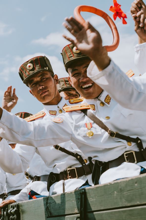 Koffietafelboek Waiting for the Rainbow, Ten Years in North Korea van Xiomara Bender