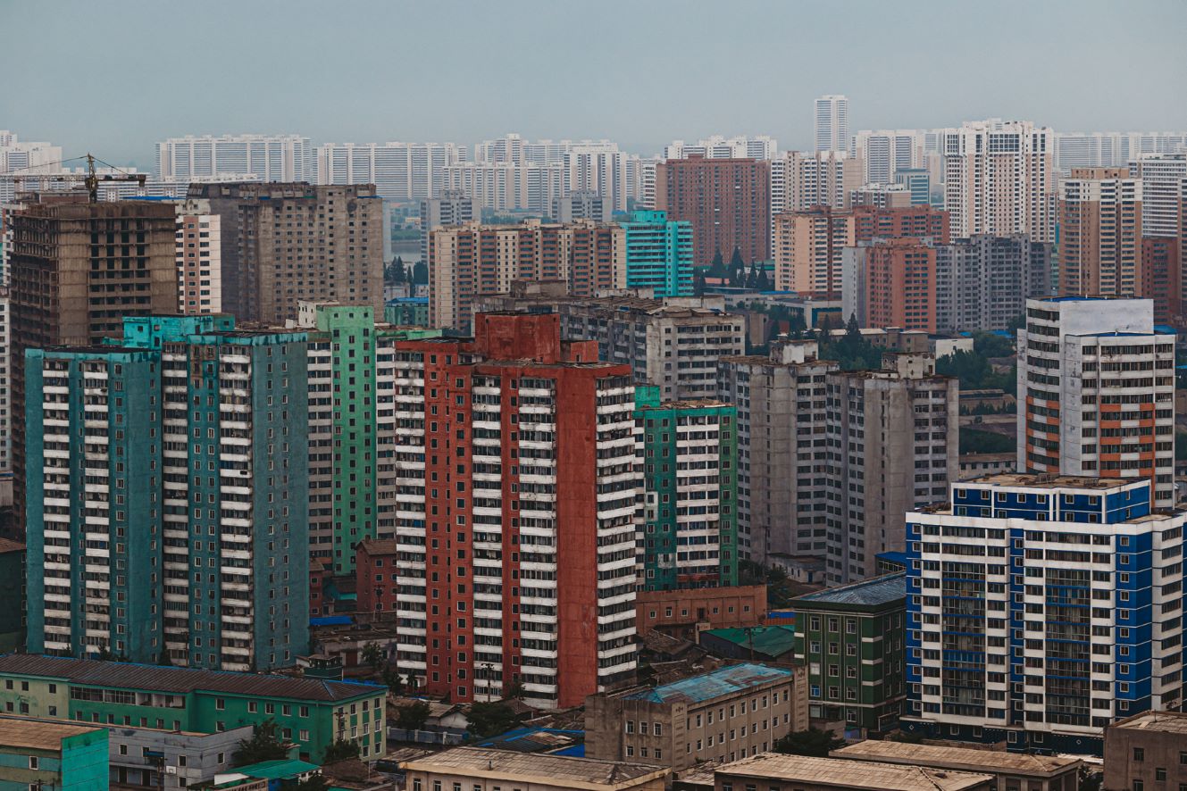 Koffietafelboek Waiting for the Rainbow, Ten Years in North Korea van Xiomara Bender