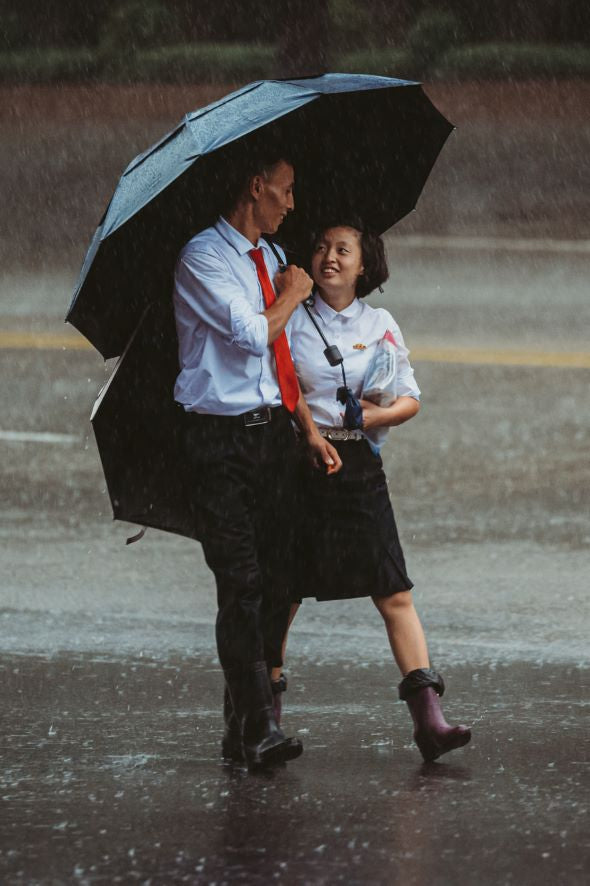 Koffietafelboek Waiting for the Rainbow, Ten Years in North Korea van Xiomara Bender