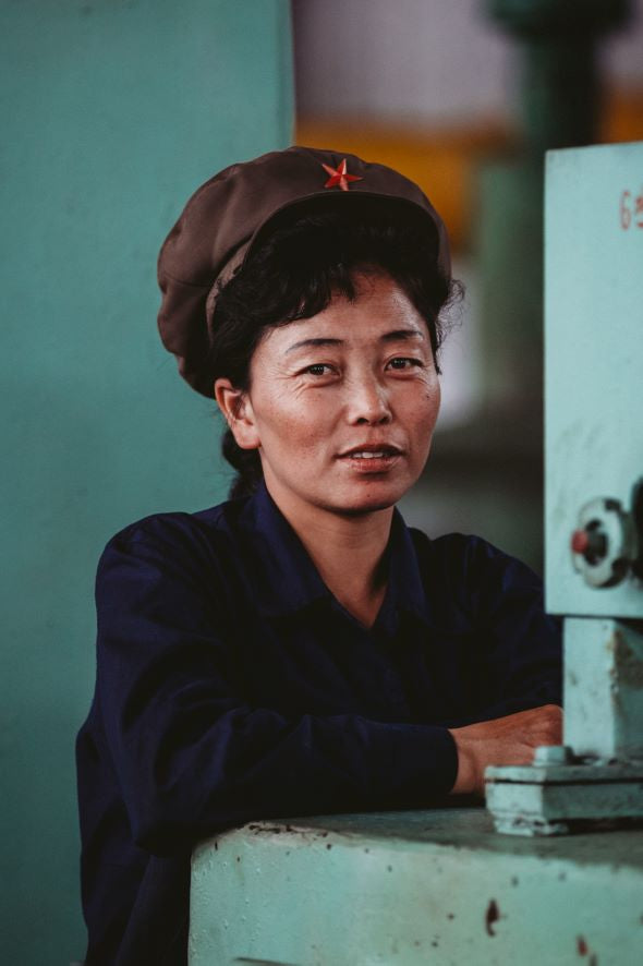 Koffietafelboek Waiting for the Rainbow, Ten Years in North Korea van Xiomara Bender