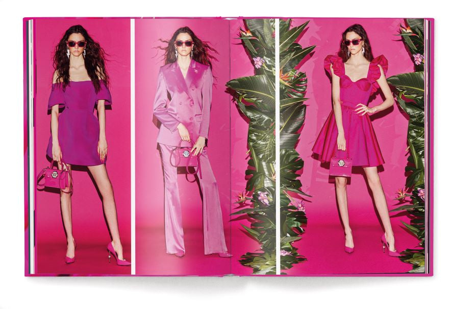 Livre de table basse The Pink Book, Fashion Styles &amp; Stories de Heide Christiansen &amp; Martin Fraas