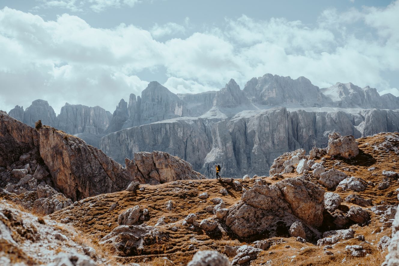 Livre de table basse Évasion, à la découverte des Dolomites Un voyage visuel et des aventures de Guerel Sahin