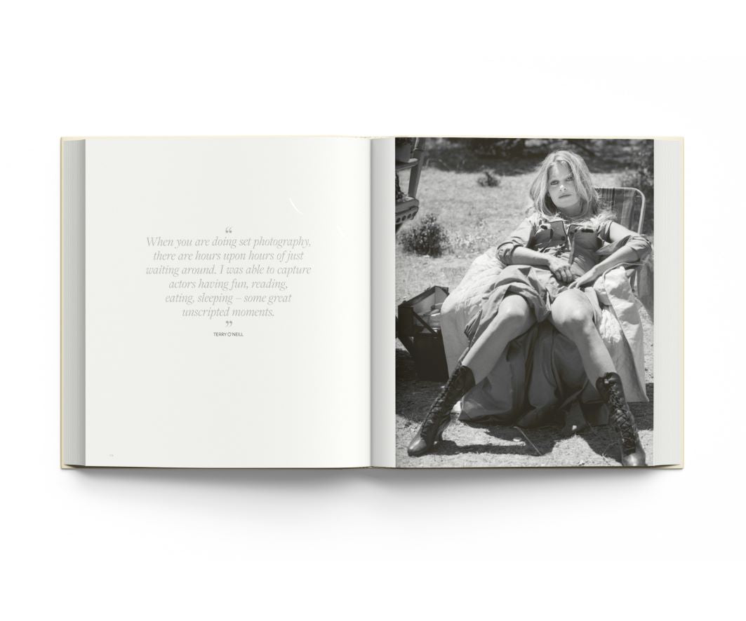 Koffietafelboek Being Bardot, Photographed by Douglas Kirkland and Terry O'Neill van Iconic Images