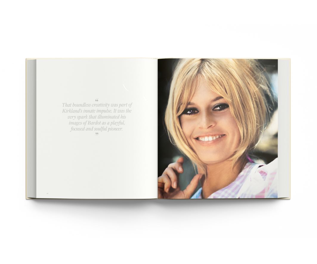 Koffietafelboek Being Bardot, Photographed by Douglas Kirkland and Terry O'Neill van Iconic Images