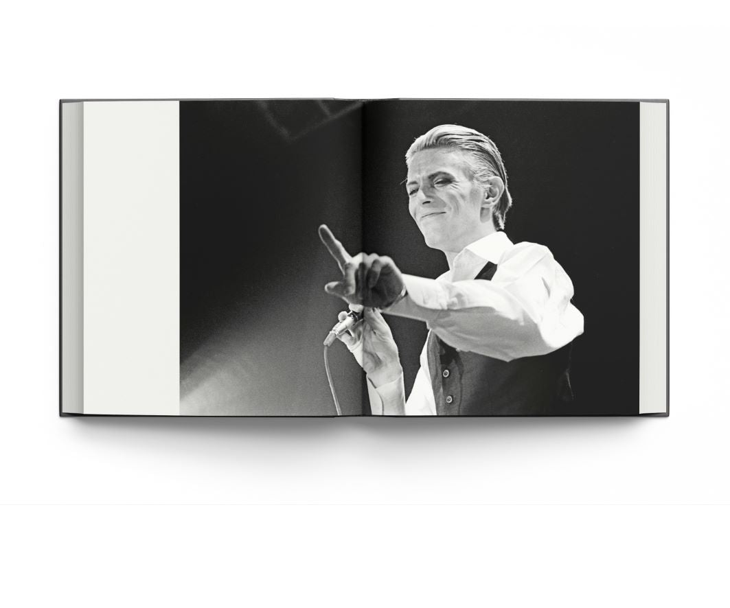 Koffietafelboek David Bowie: Icon, The Definitive Photographic Collection van Iconic Images en George Underwood