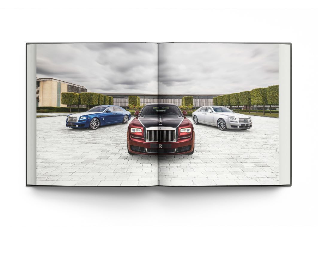 Koffietafelboek Rolls-Royce Motor Cars, Making a Legend van Simon Van Booy, Harvey Briggs en Mariona Vilarós