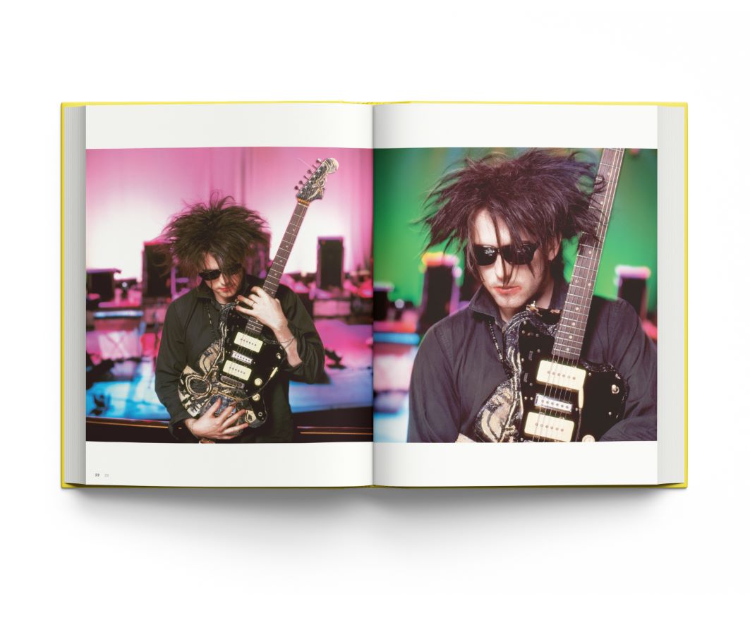 Koffietafelboek The Cure, Stills van Fabrice Couillerot, Paul Cox en Robert Smith